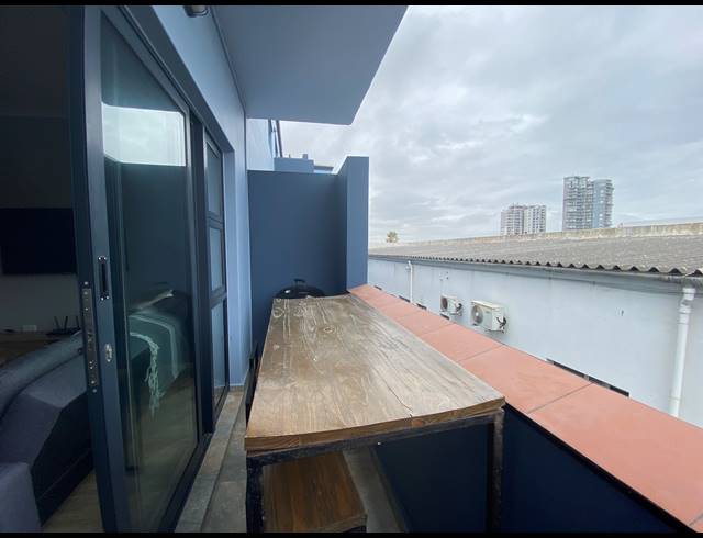 2 BEDROOM APARTMENT TO LET IN BEACHFRONT